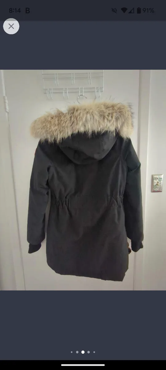 Canada Goose jacket image indicator(5)