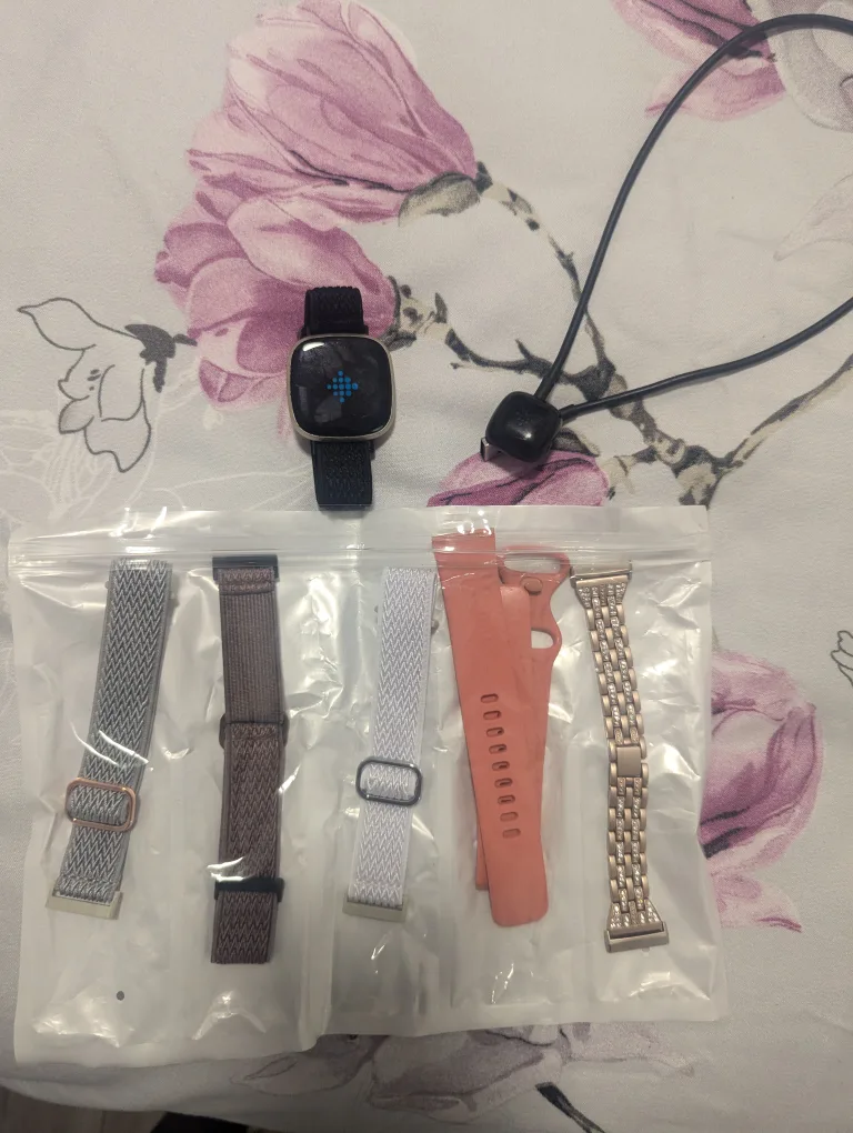 Fitbit Versa 3 Smartwatch and Bands thumbnail