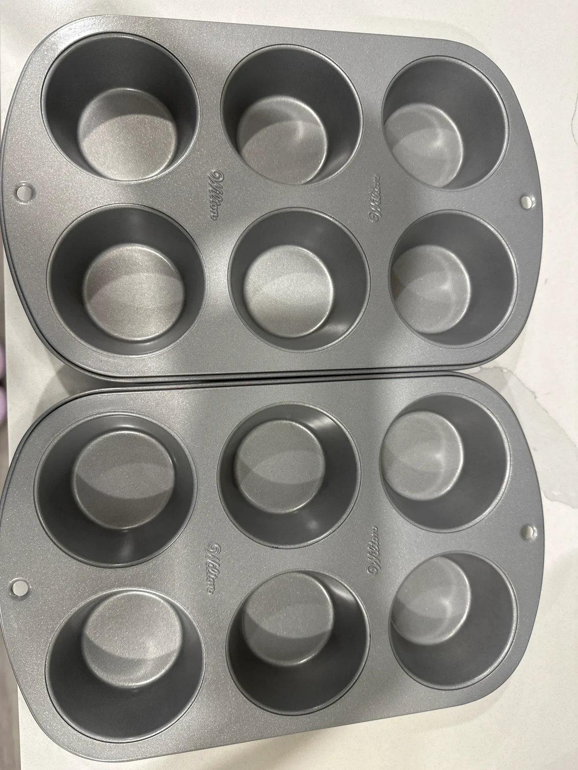 Wilton 12 Cup Muffin Tin thumbnail