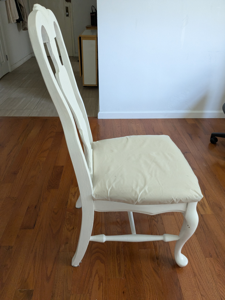 4 White Dining Chairs - photo 4