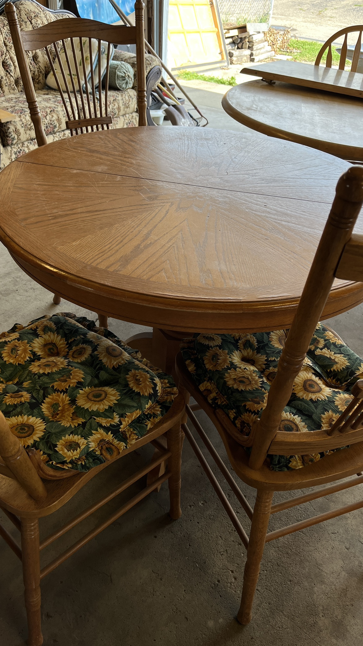 Round Extending Dining Table with Four Chairs - photo 2