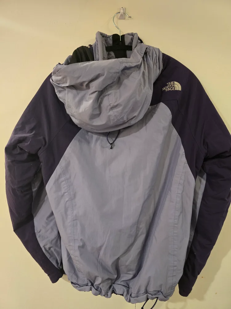 🧥 The North Face Women's Jacket, Summit Series, Size M! ♥️ image indicator(2)