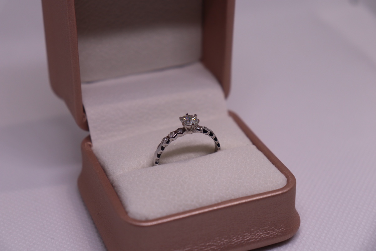 0.50-carat Moissanite Engagement Ring - photo 2