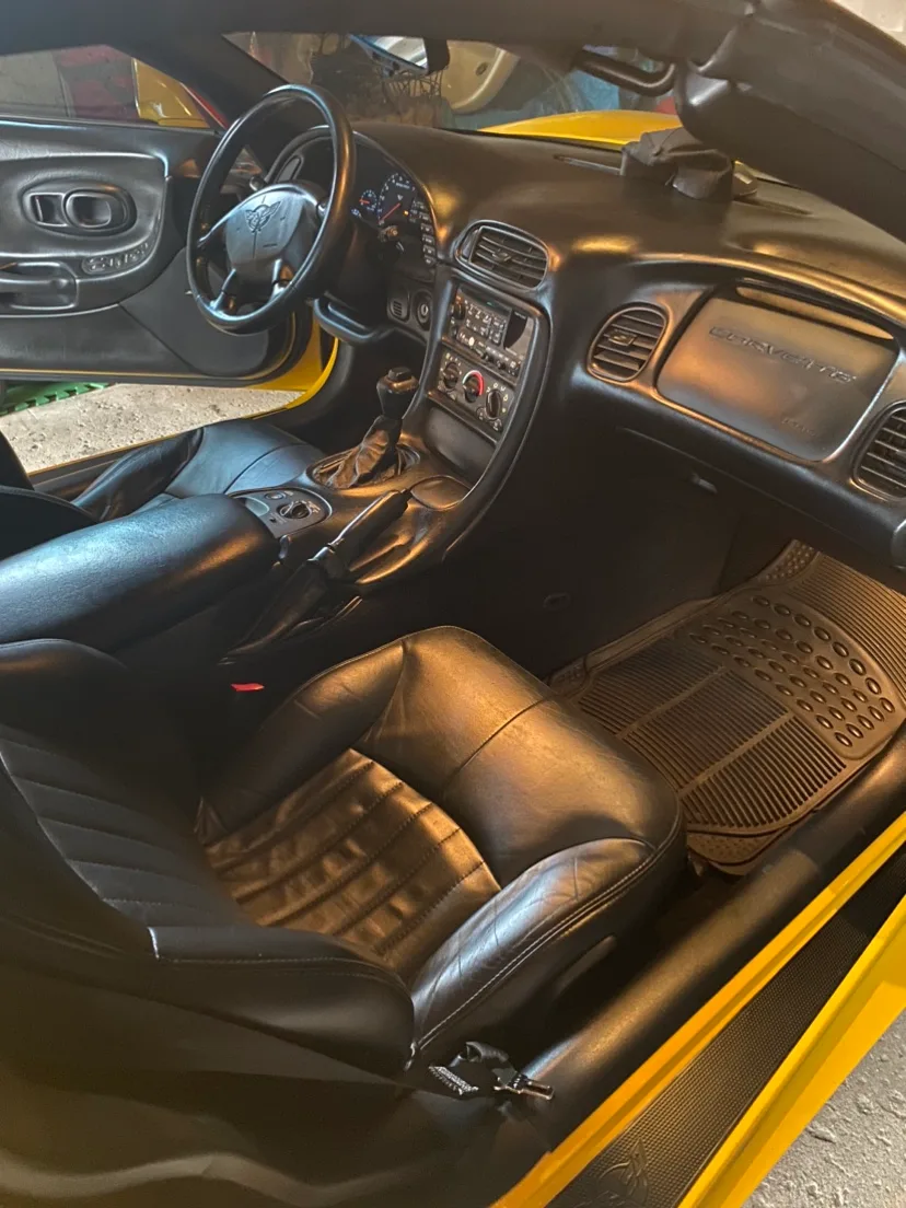 2002 Chevrolet Corvette Convertible image indicator(5)