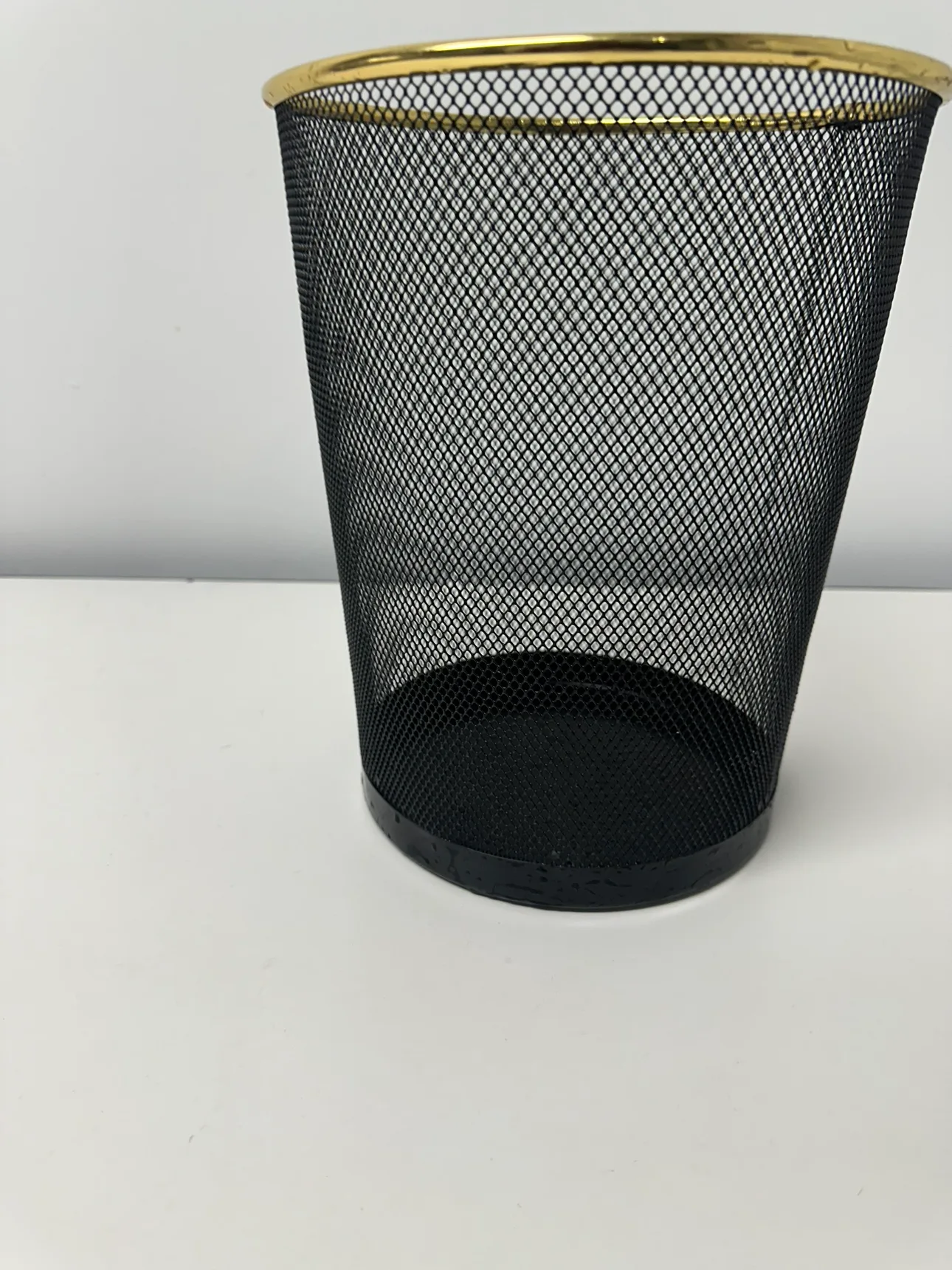 Black Mesh Wastebasket with Gold Trim image indicator(3)