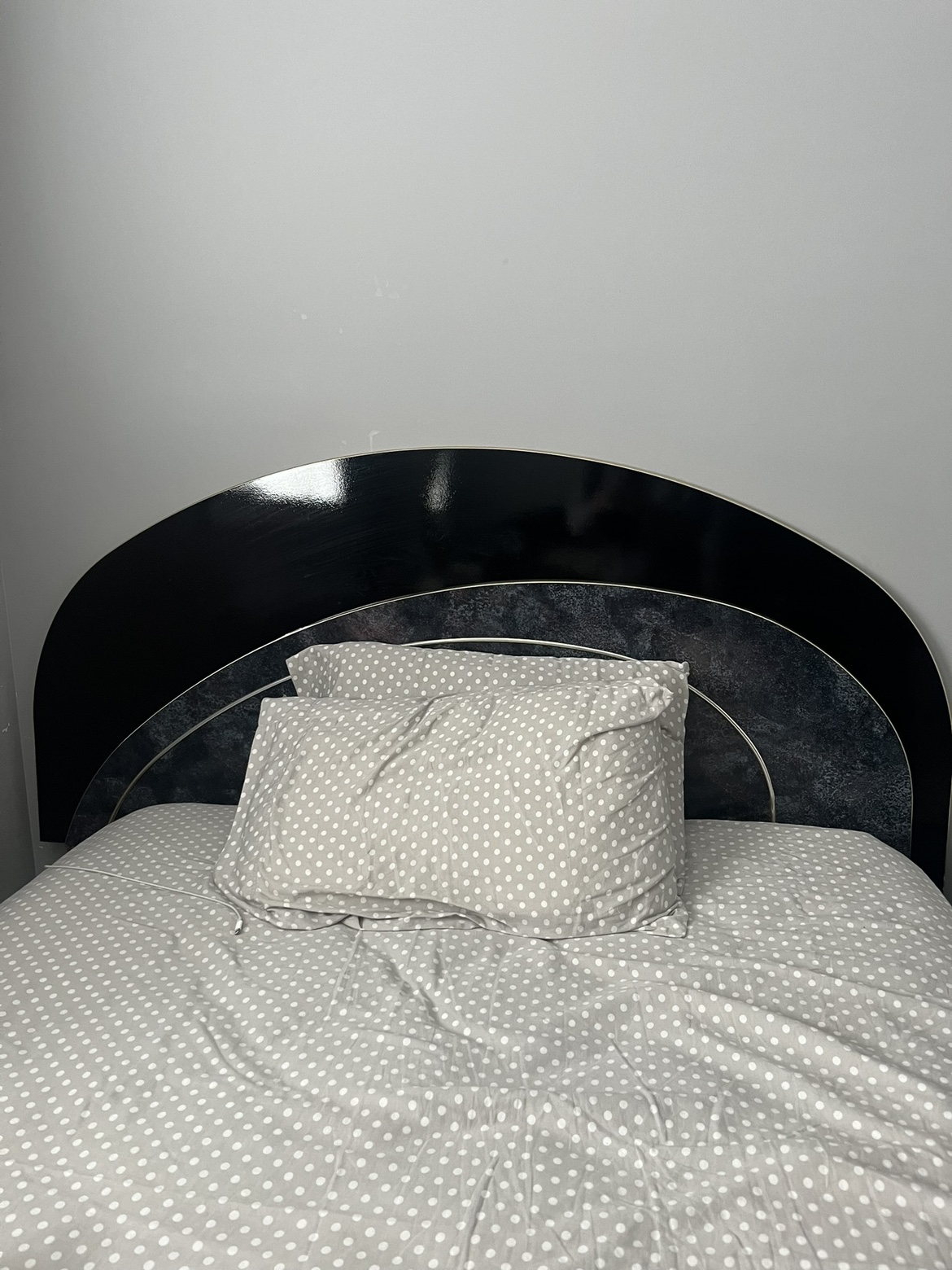 Black and Gold Bedroom Set - photo 3