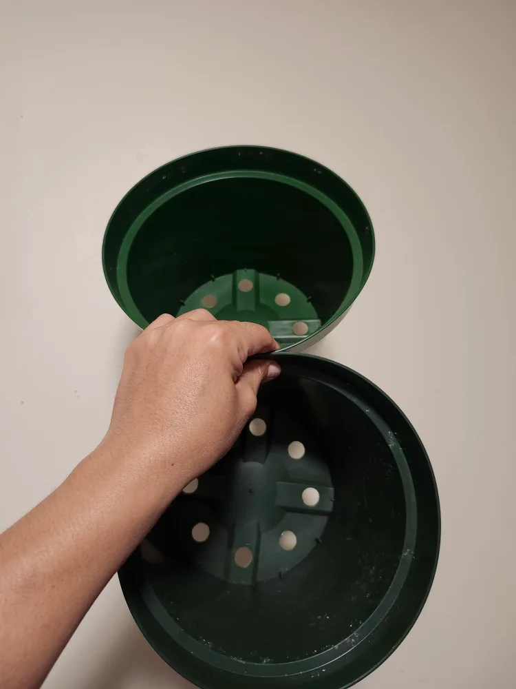 Two Green Plastic Plant Pots #freecycle image indicator(4)