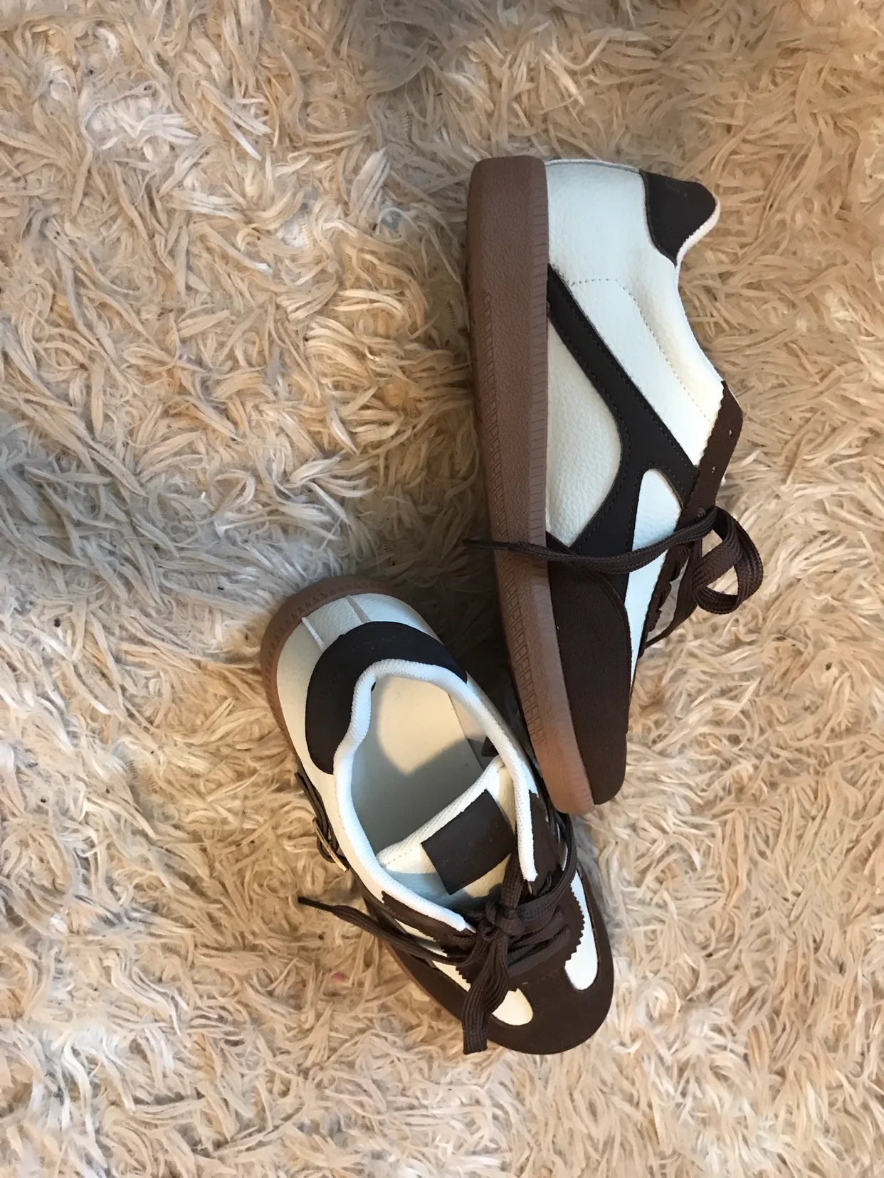 Needs to be gone by this weekend! image indicator(5)