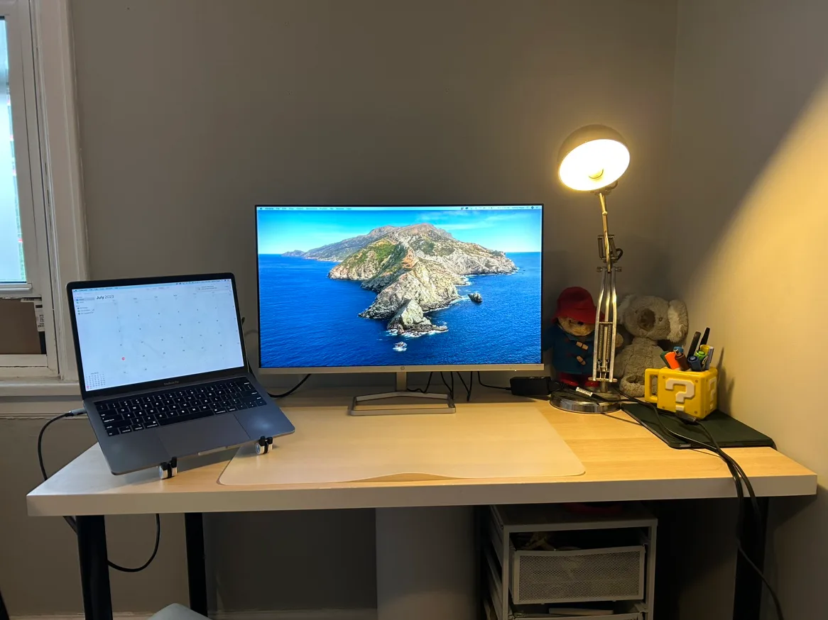 Desk (IKEA) thumbnail