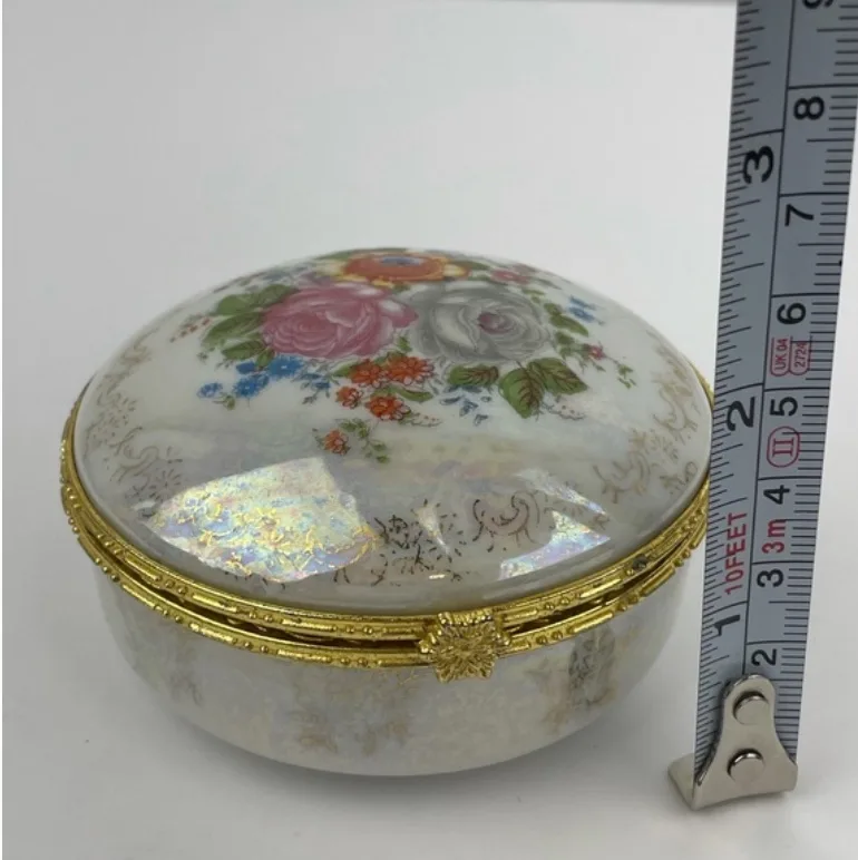 1980s Vintage Porcelain Rose Flower Trinket Box image indicator(8)