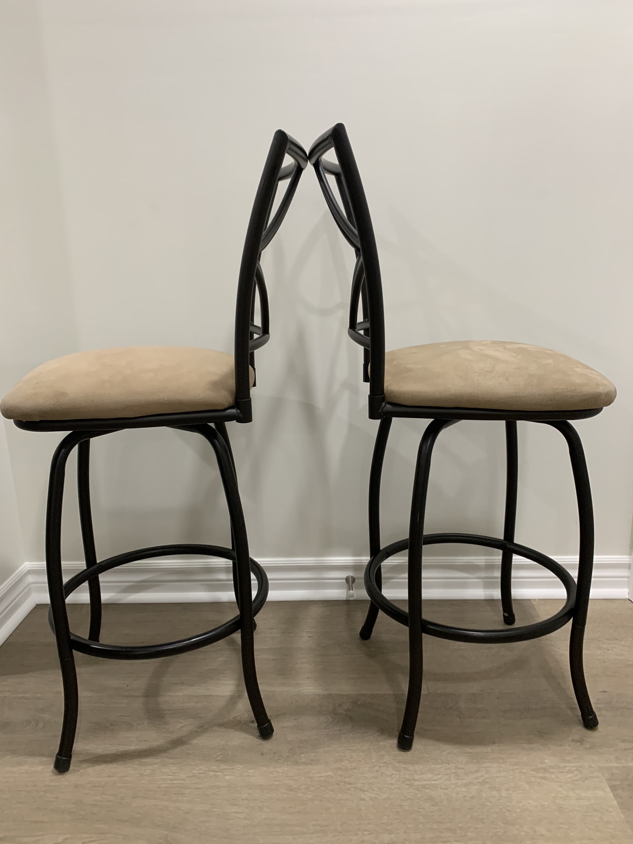 Black Swivel Bar Stools - photo 5