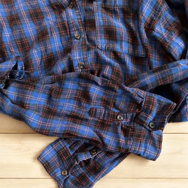 Forever 21 Western Cropped Long Sleeve Plaid Button Up High Low image indicator(5)