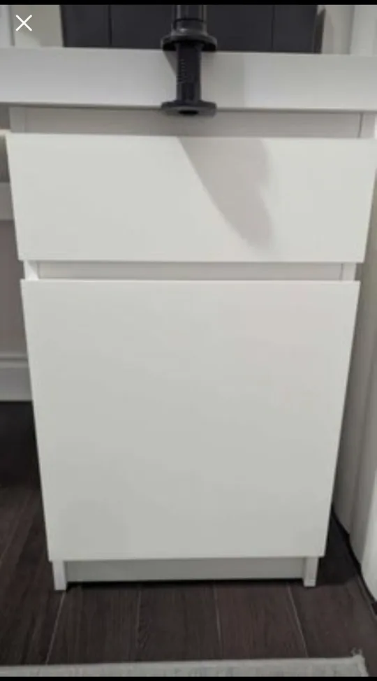 IKEA MALM Desk White (140 x 65 cm) image indicator(5)