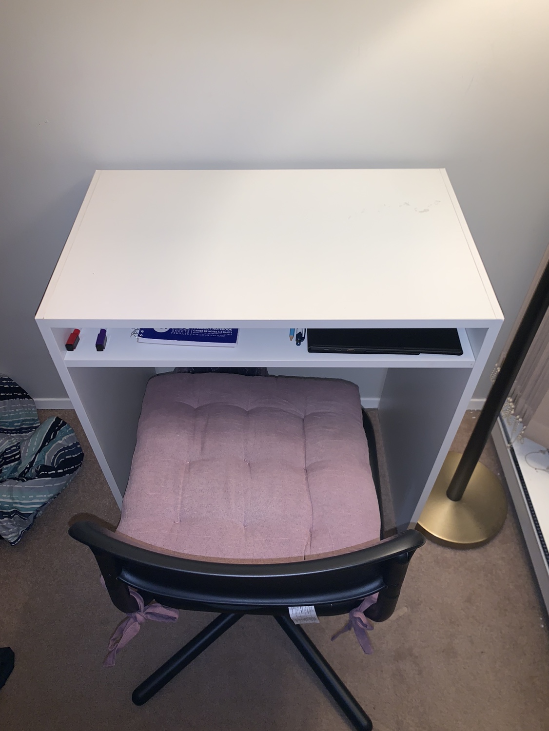 White Desk with chair and lamp - photo 3
