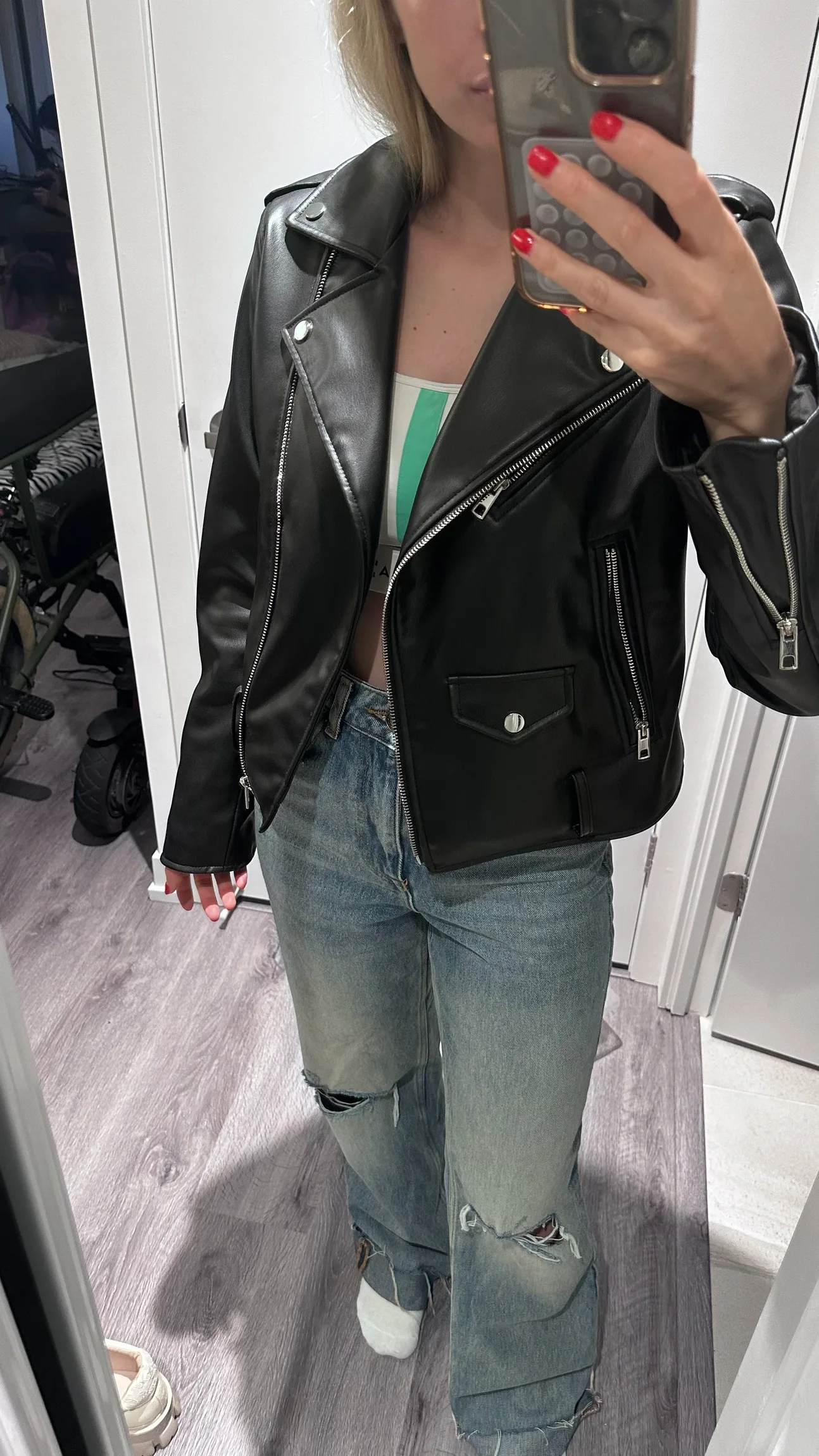 Black Leather Jacket image indicator(2)