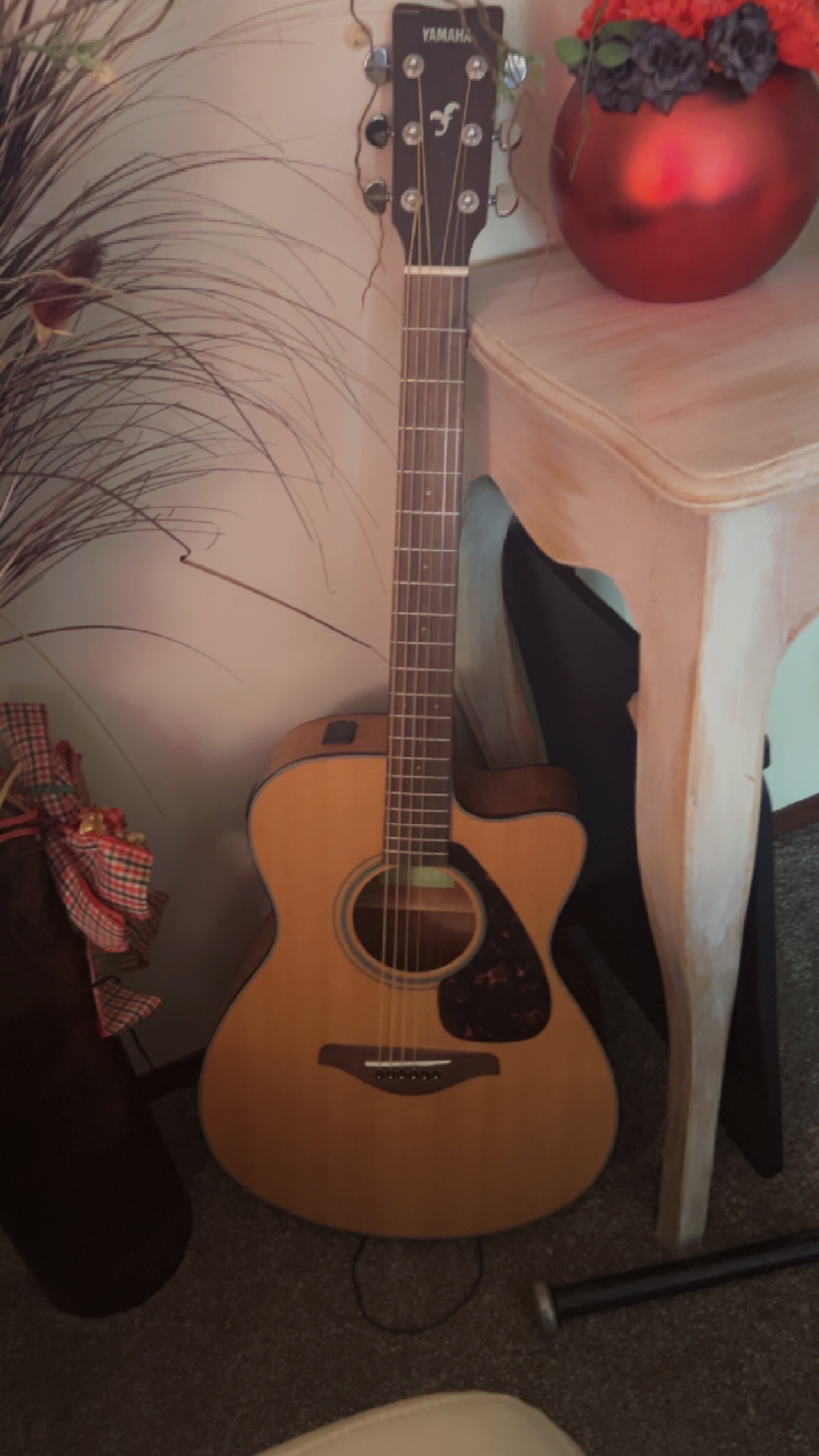 Yamaha Acoustic Guitar