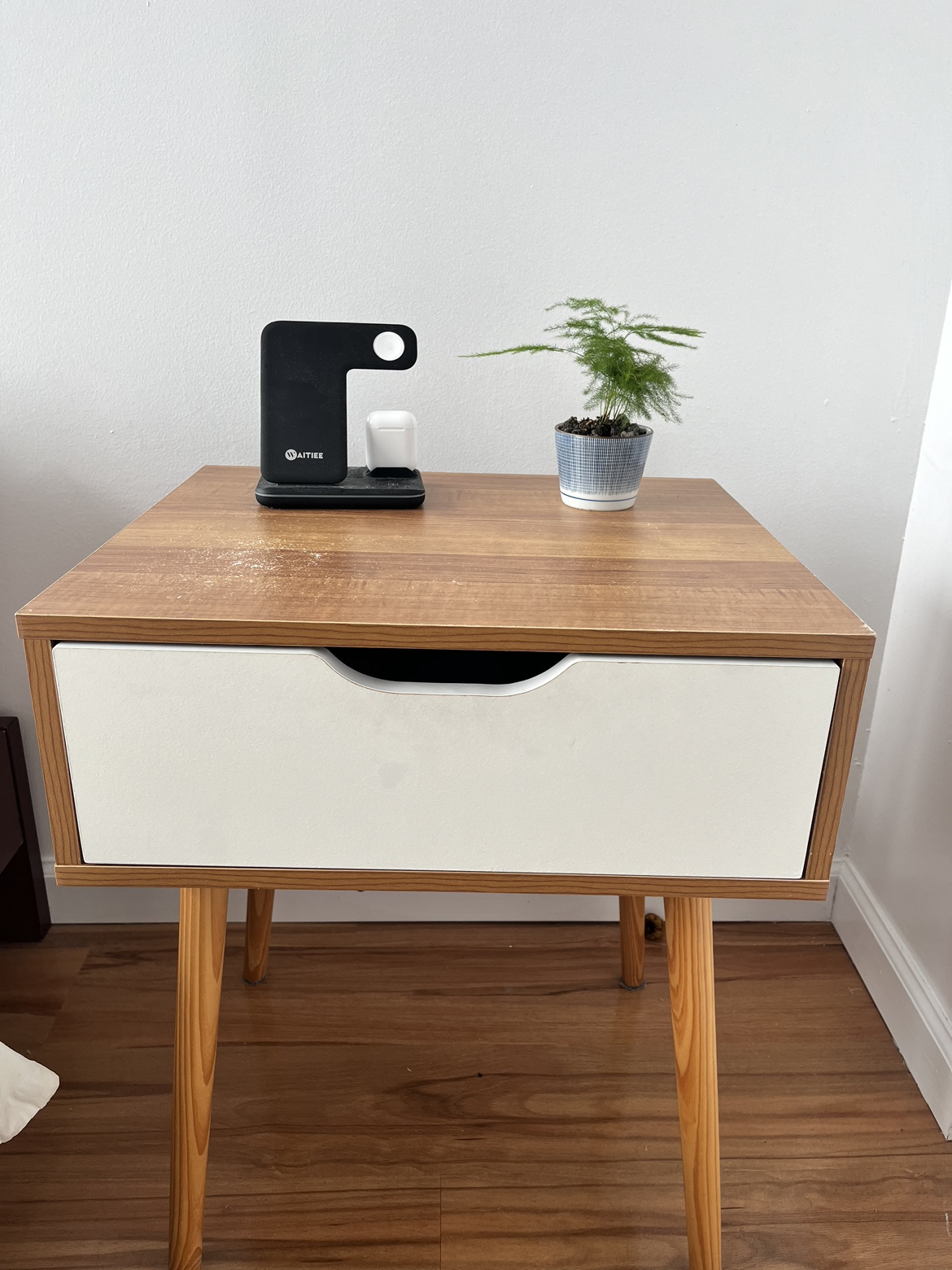 2 Nightstands - photo 2