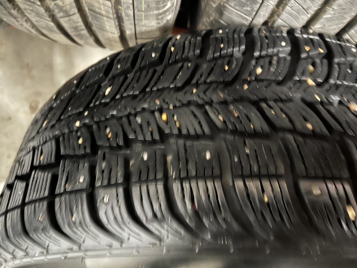 215/55R17  98T  Winter Tires with Rims - photo 3