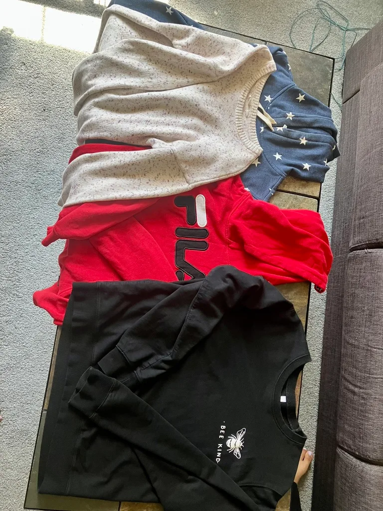 #freecycle teen  (14-16) Clothing Bundle image indicator(5)