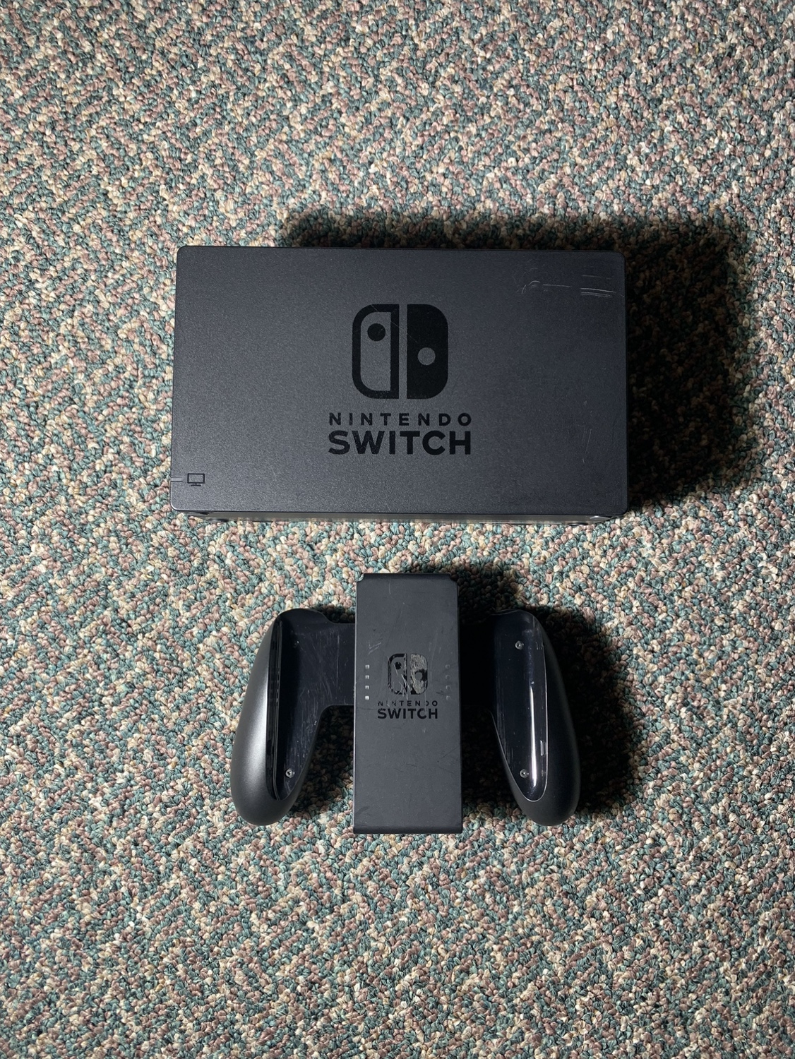 Nintendo Switch Console with extra controller - photo 5