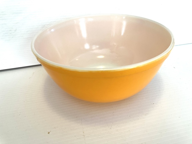 Pyrex Mixing Bowl