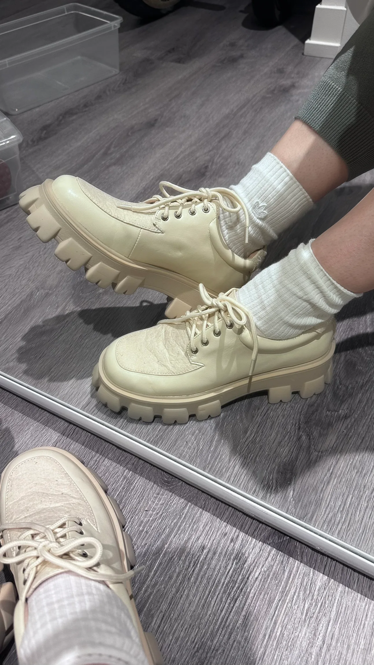 Cream Platform Oxfords image indicator(5)