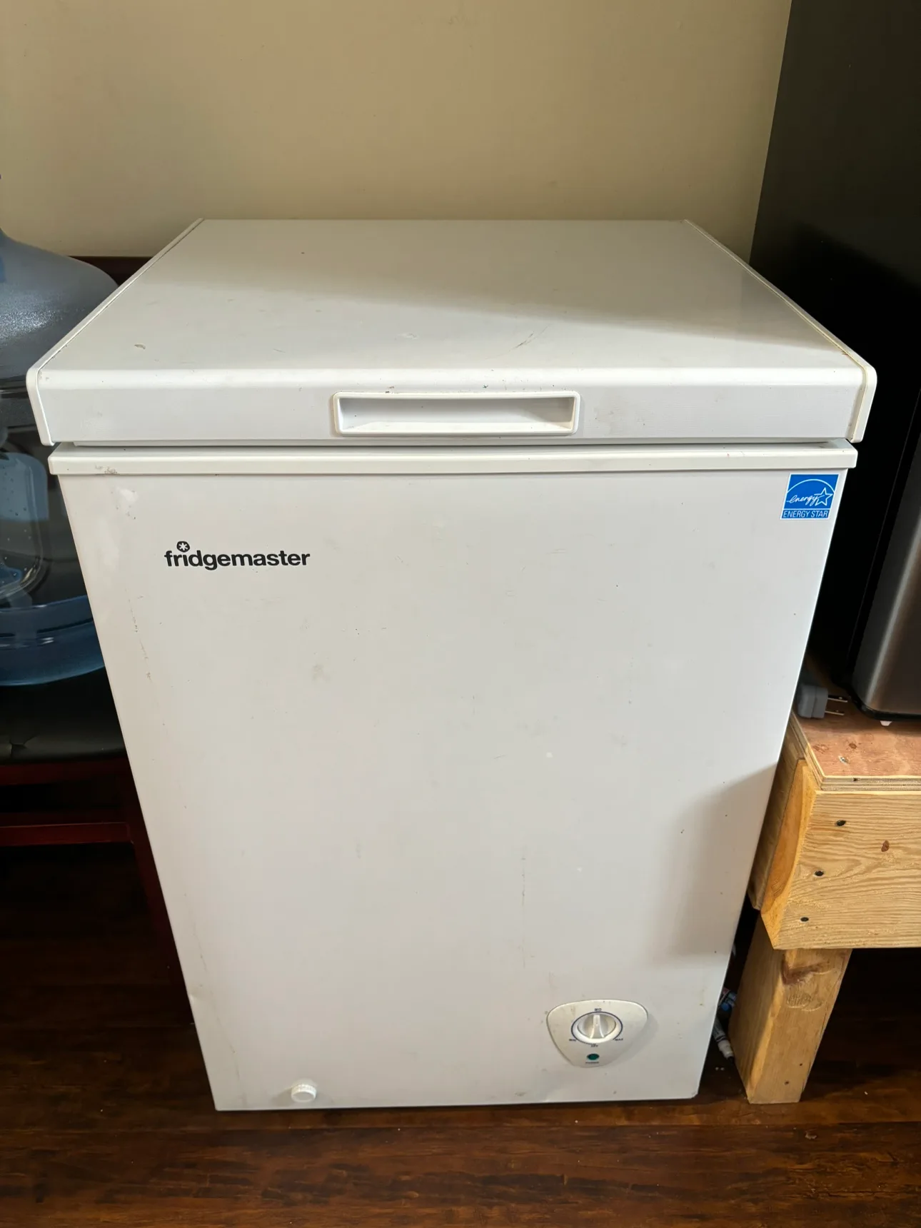 Fridgemaster Chest Freezer thumbnail