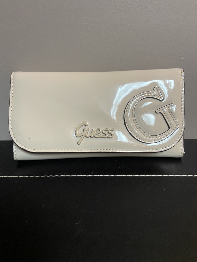 Guess Wallet