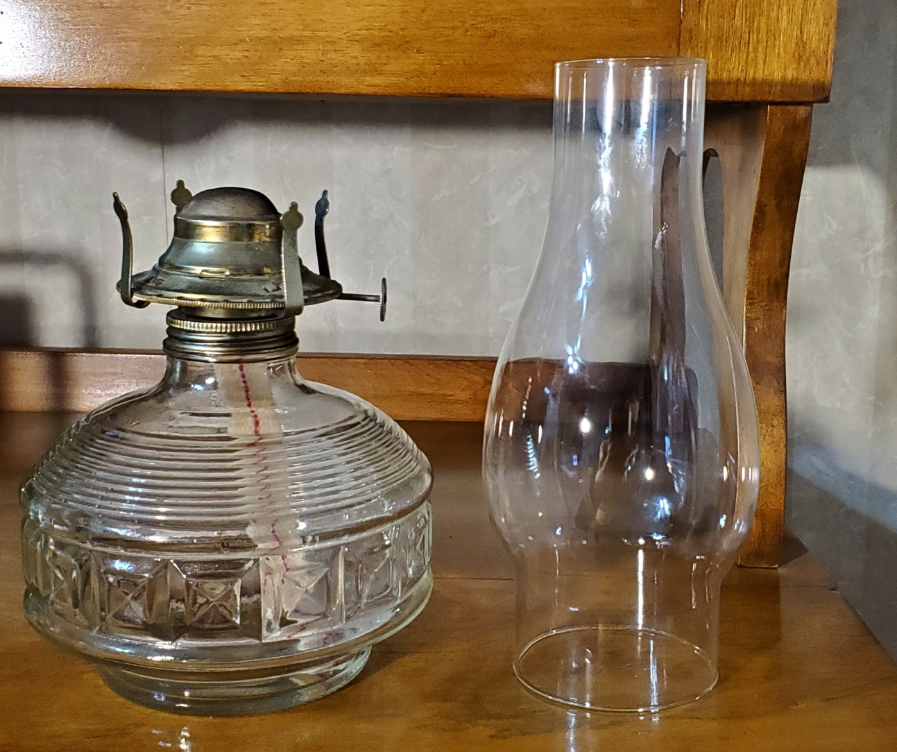 Vintage Oil Lamp - photo 2