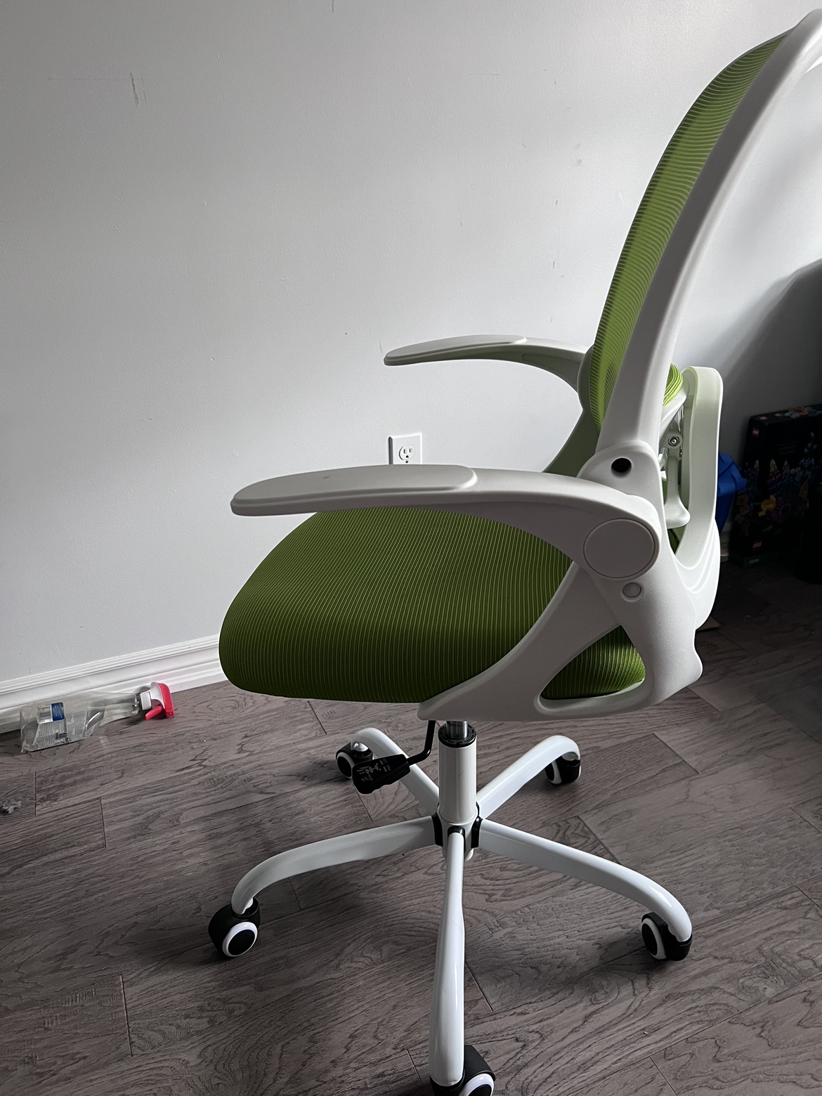 Green Mesh Office Chair