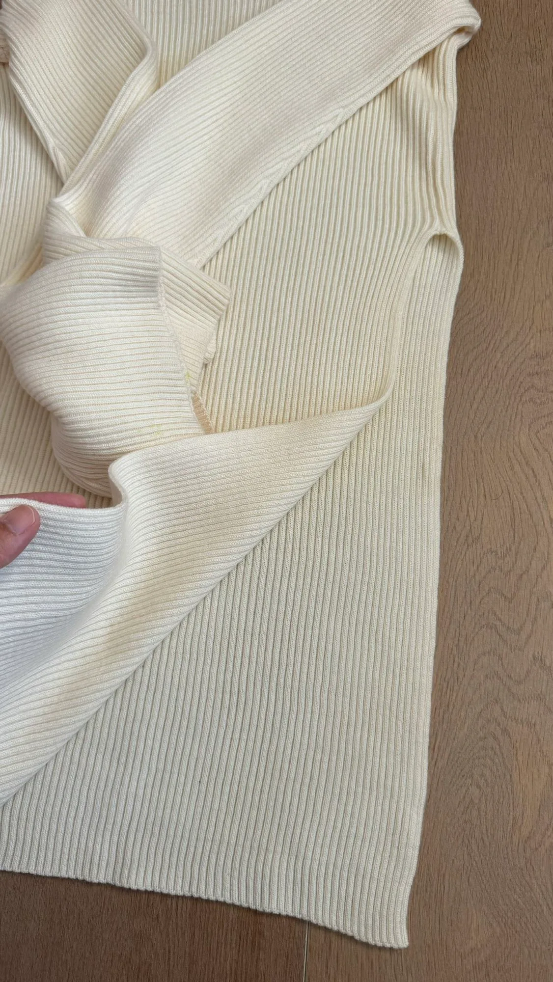 New! 100% wool creamy white wide-sleeves split sweater image indicator(6)