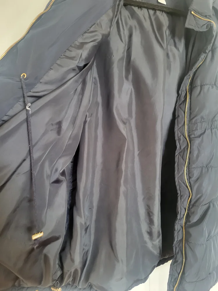 H&M Navy Blue Puffer Jacket #freecycle image indicator(6)