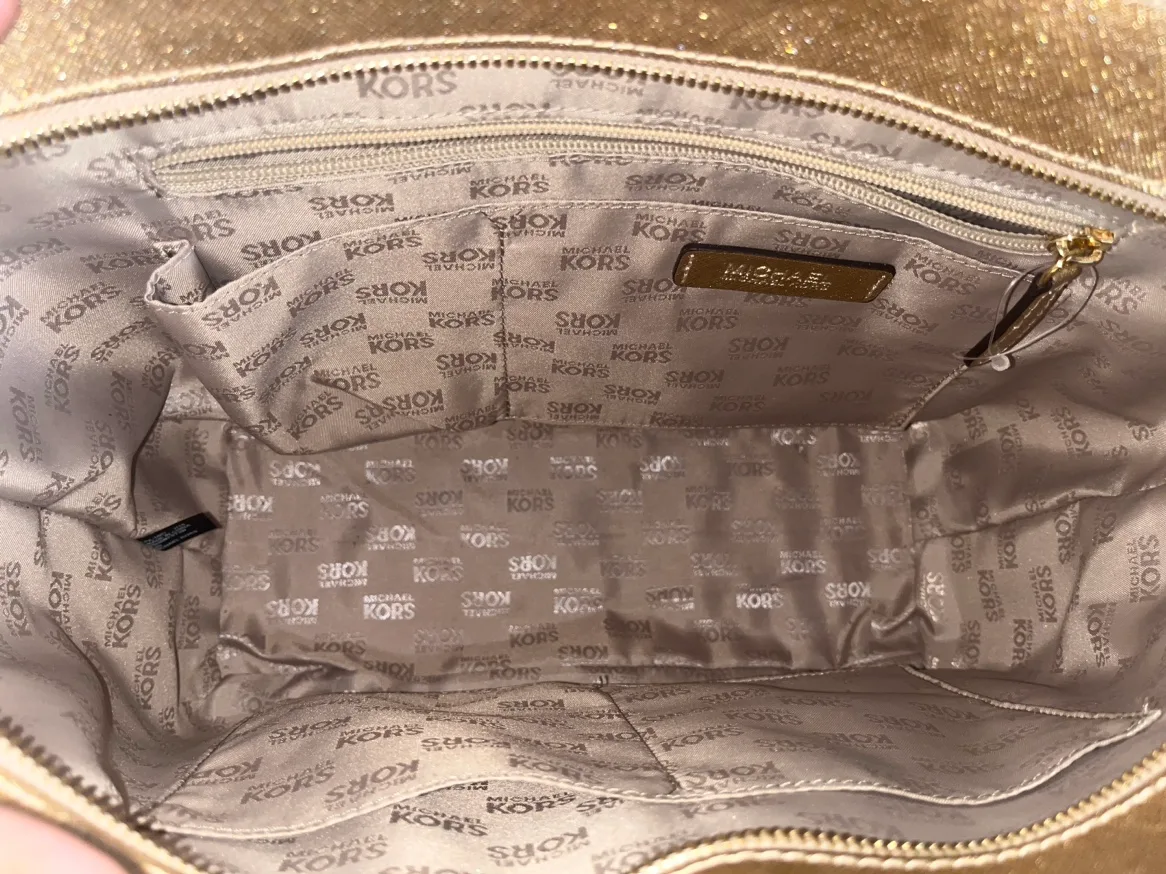 MICHAEL KORS SAFFIANO STUD Tote Purse Gold Leather image indicator(6)