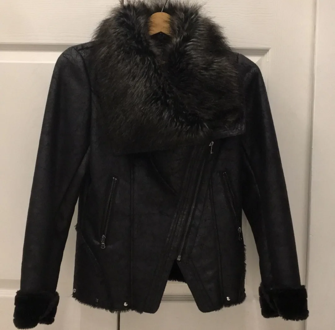 Guess Faux Fur Trimmed Jacket image indicator(2)