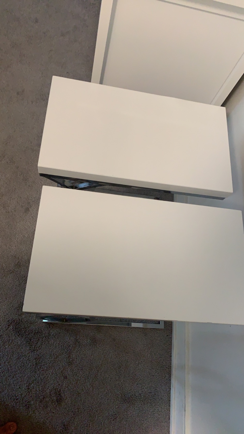 Set of Two White End Tables - photo 2