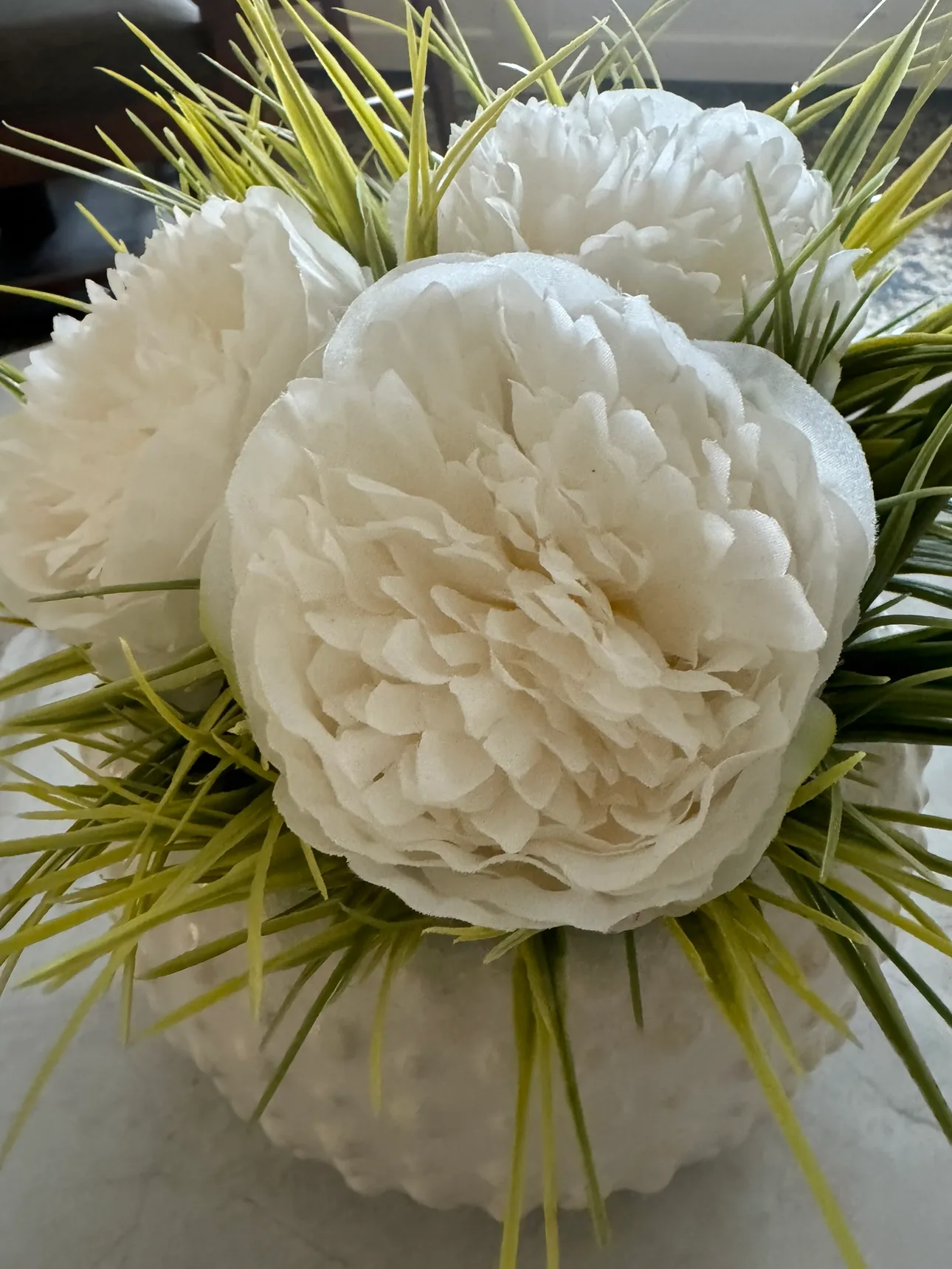 White Flower Arrangement thumbnail