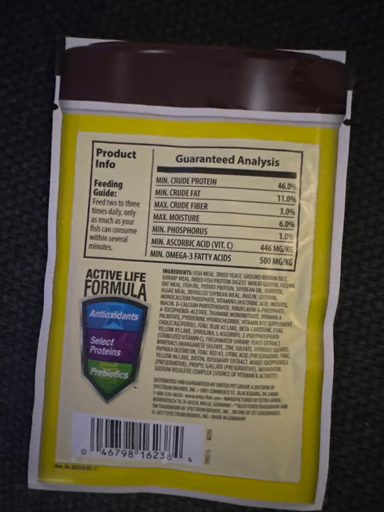 TetraFin Goldfish Flakes and TetraMin Tropical Flakes image indicator(2)