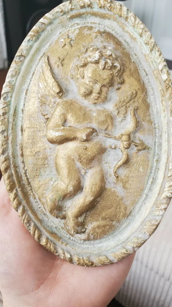 Gold Cupid Wall Decor image indicator(2)