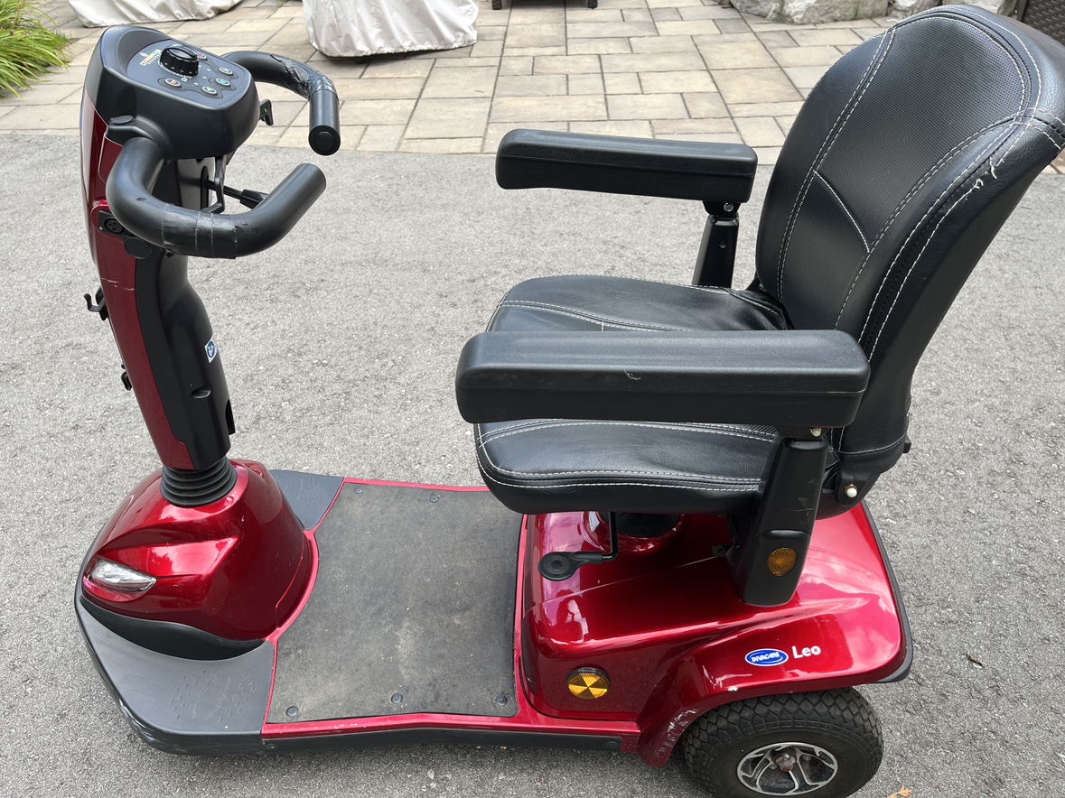 Invacare Leo 3-wheel Mobility Scooter