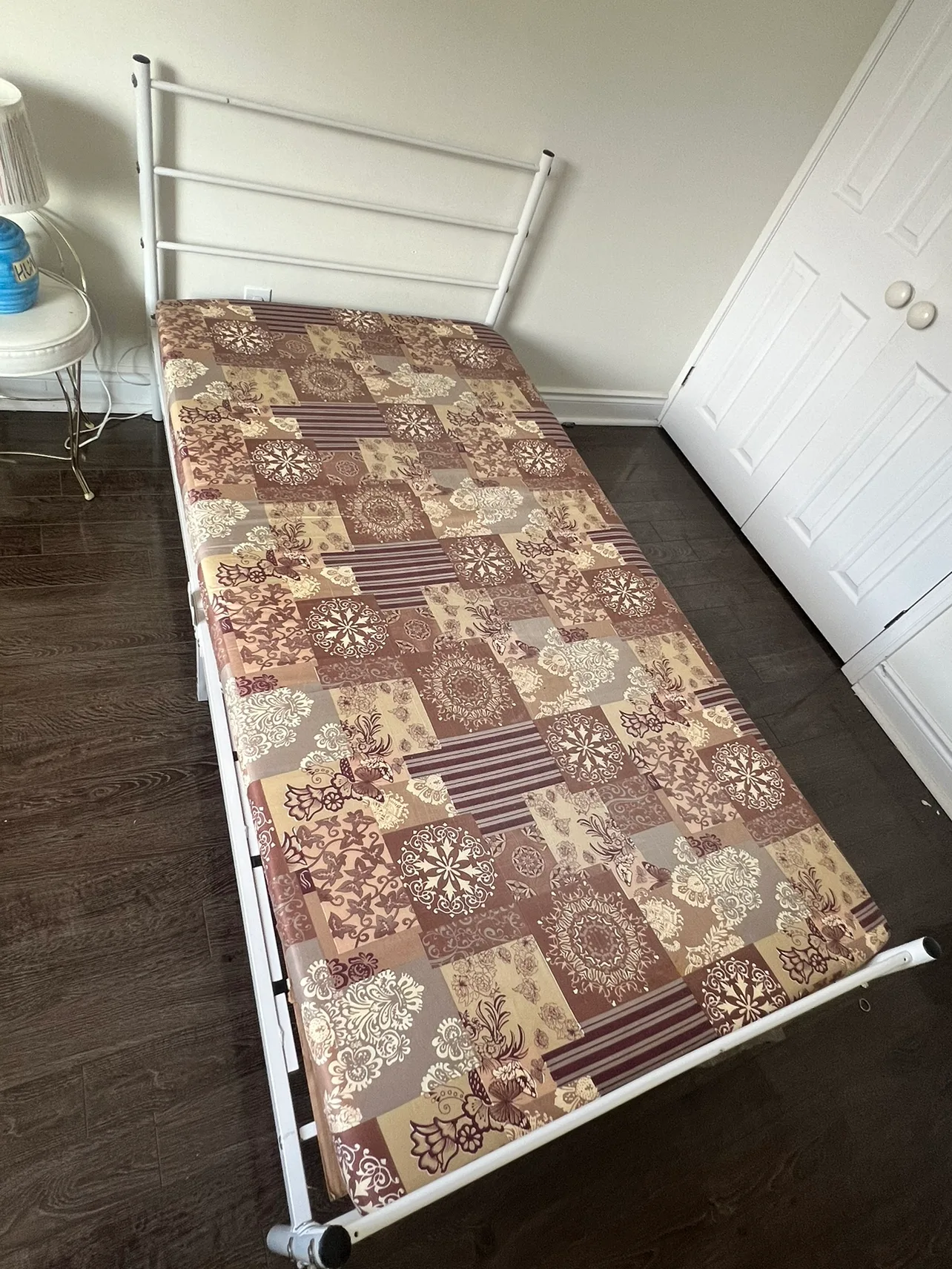 Free coffee table and Mattress thumbnail