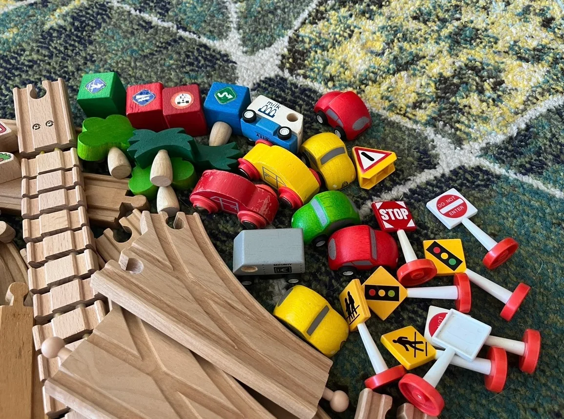 Brio wooden train set image indicator(4)