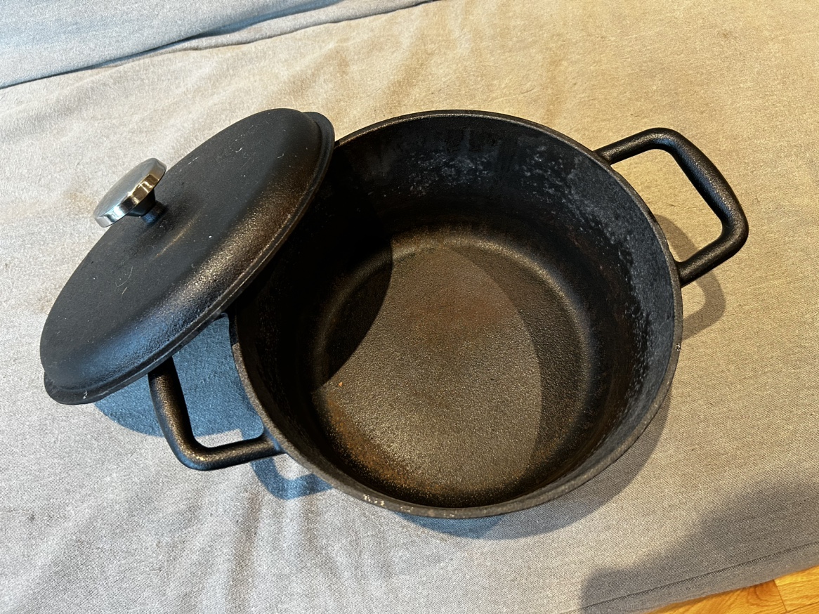 Cast Iron Pot with Lid - photo 2