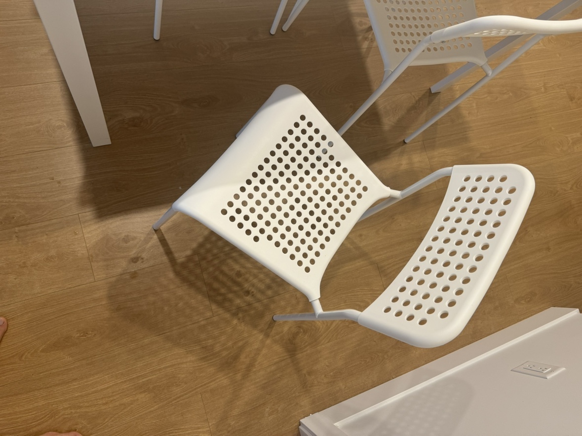 Dinning table + 4 chairs - photo 3