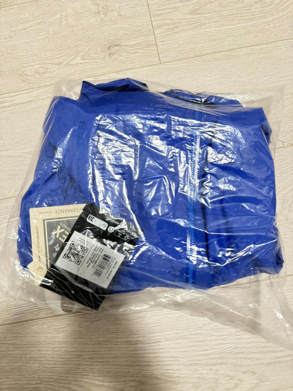 New Arcteryx Beta SL Jacket Men's Size XL - photo 3