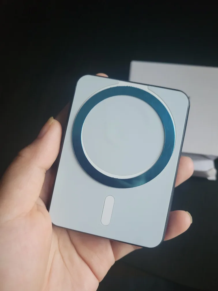 Harvey MagSafe 5000 mAh Wireless Power Bank image indicator(2)