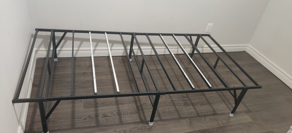 Twin Zinus bed frame(foldable)