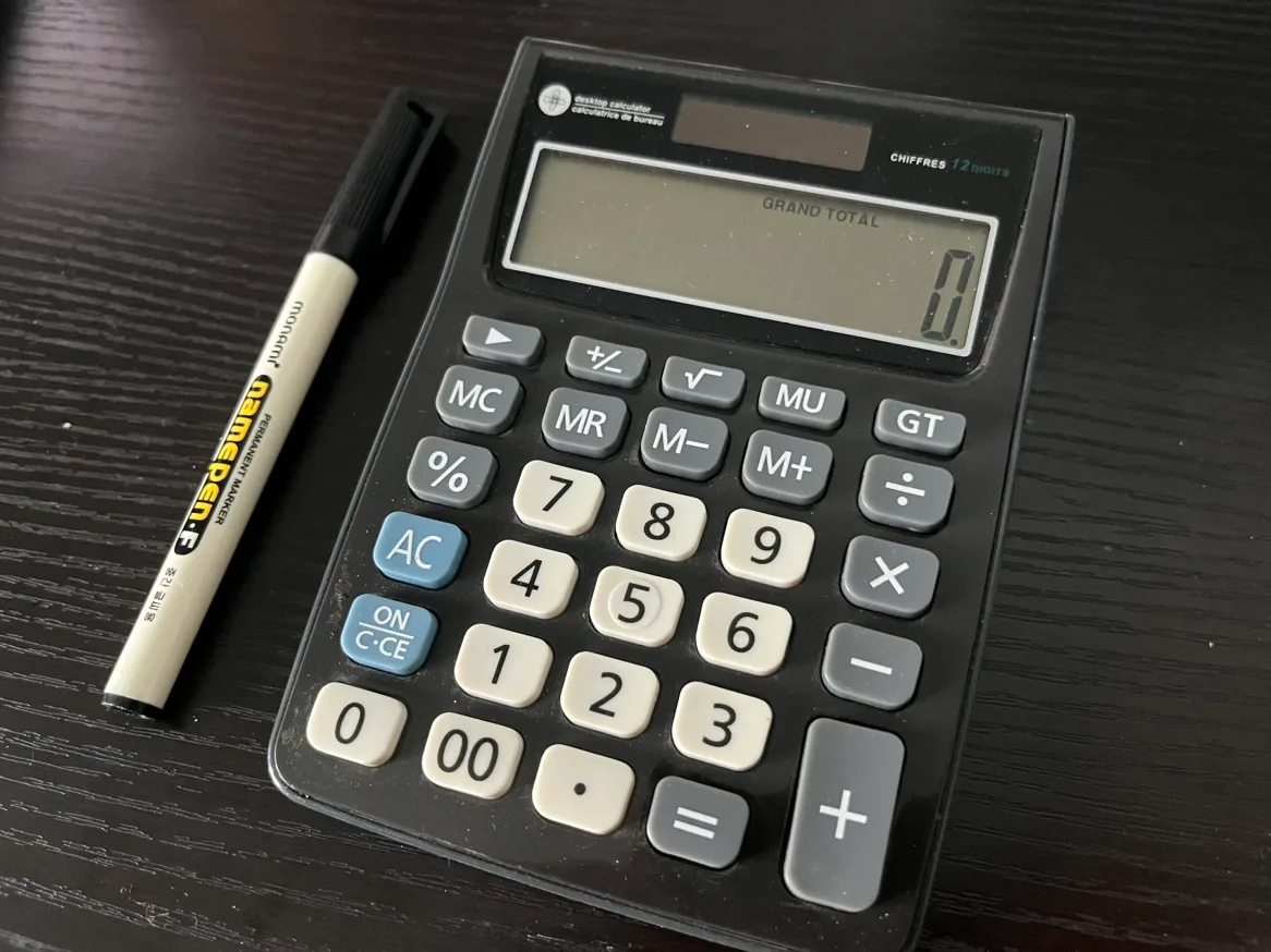 Desktop Calculator (solar) #freecycle thumbnail