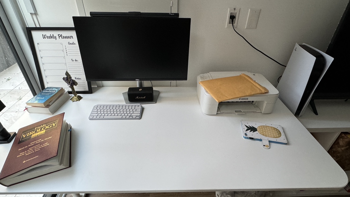 IKEA BEKANT Desk - photo 2