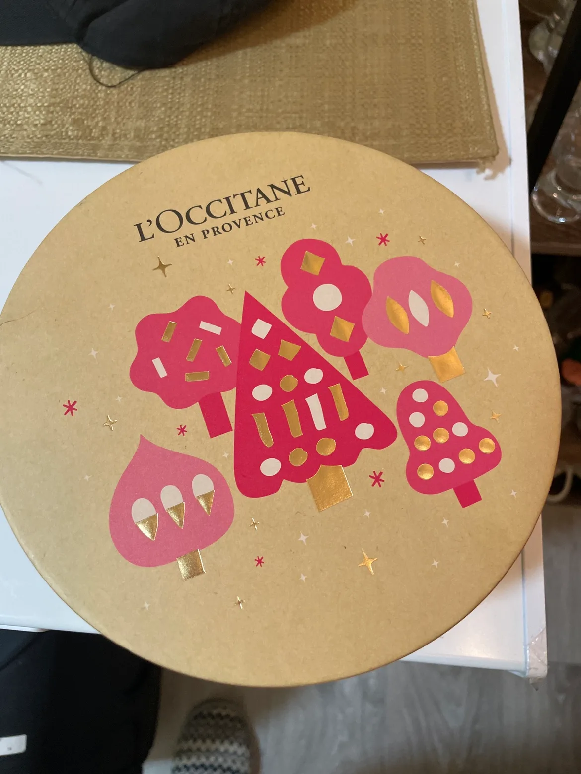 Freecycle L'Occitane Gift Box thumbnail