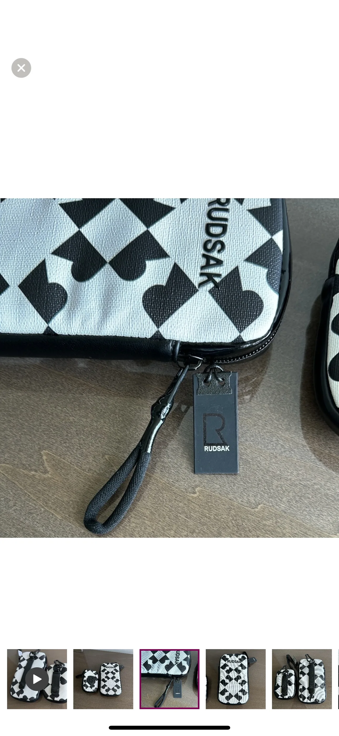 2 pieces RUDSAK hang phone bag and change bag image indicator(7)